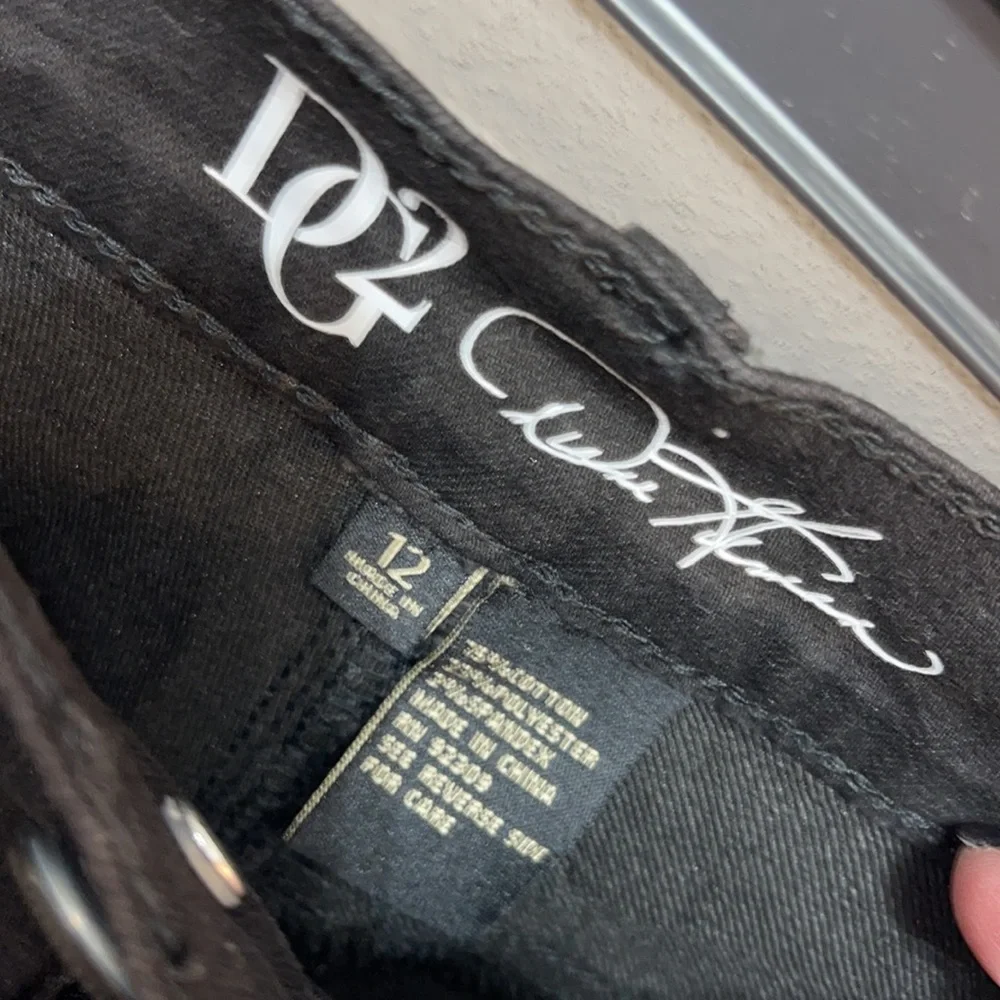 DG2 by Diane Gilman Black Classic Stretch Embroidered Stripe Skinny Jean Size 12 - Picture 2 of 13